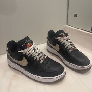 Nike Mens Air Force 1 Low 07 LV8 Pomegranate Life Style Sneaker mens 9.5